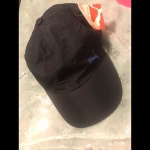 Puma black hat!!💜✨